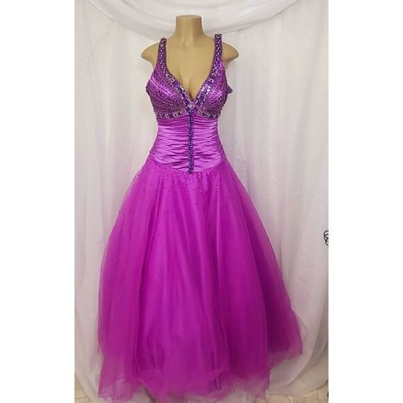 Tiffany prom dress - Picture 1 of 9